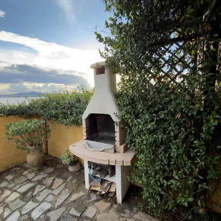 Seaside Private With Sea View Semesterbostad